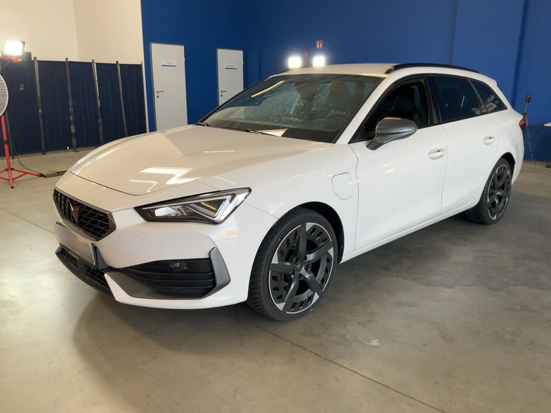 Cupra Leon 1.4 e-HYBRID — фото 1