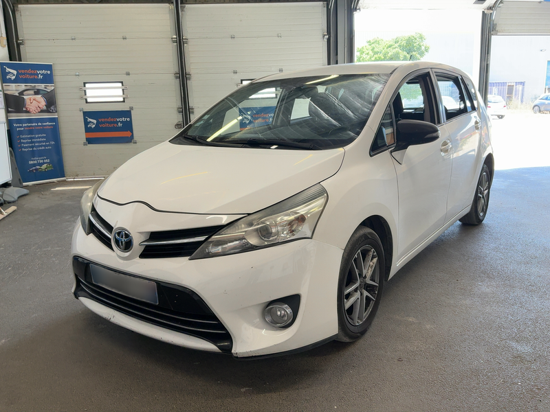 Toyota Verso 1.6 D-4D — 1/8