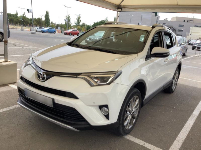 Toyota RAV 4 2.0 D-4D — 1/8