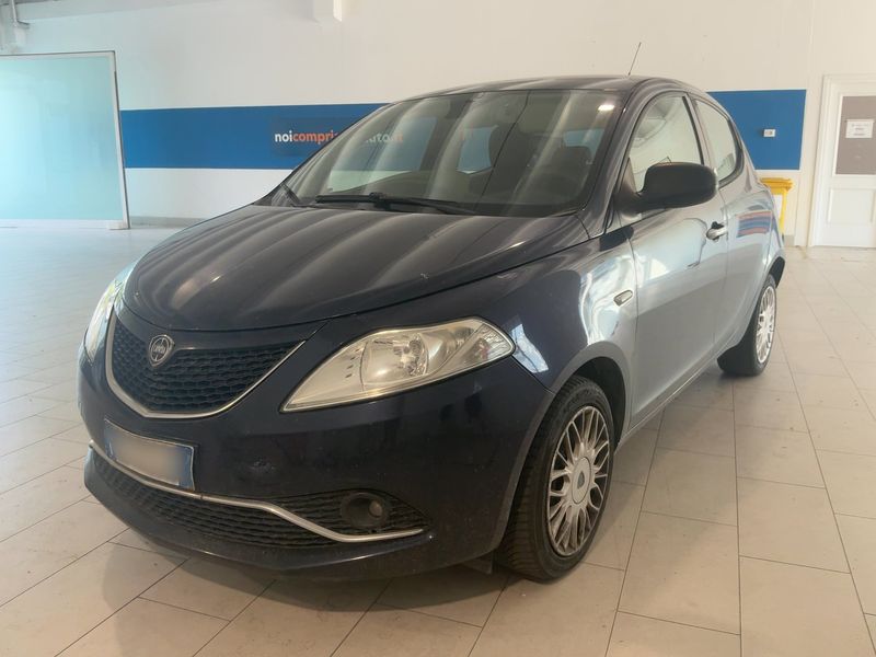 Lancia Ypsilon 1.2 GPL — 1/8