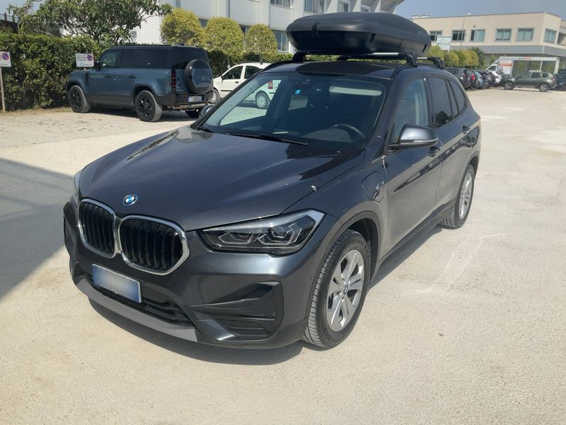 BMW X1 xDrive 25e — фото 1