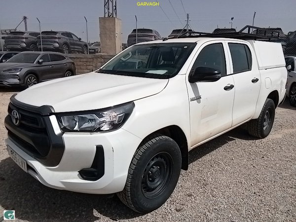 Toyota Hilux pick up diesel — 1/8