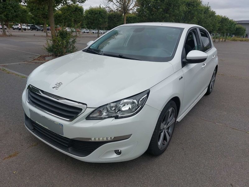 Peugeot 308 1.2 e-THP — фото 1