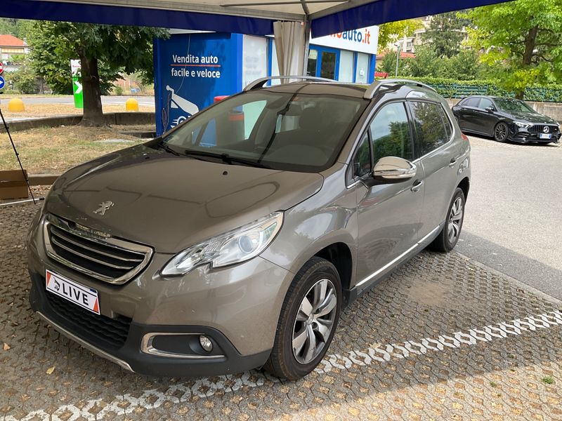 Peugeot 2008 1.2 VTi — 1/8