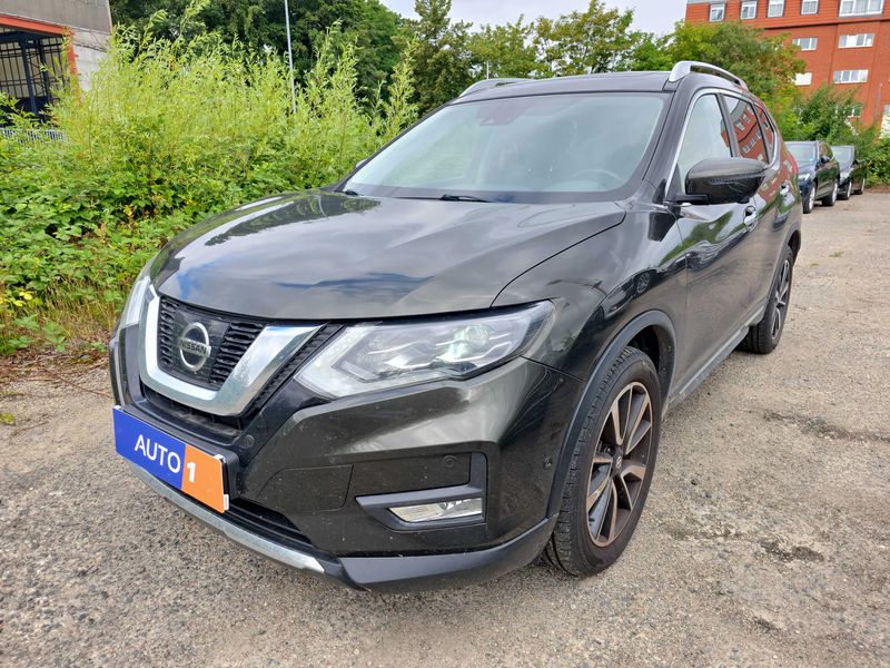Nissan X-Trail 2.0 dCi — 1/8