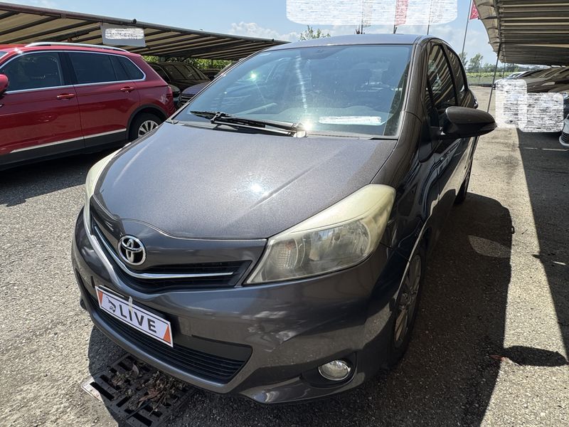 Toyota Yaris 1.4 D-4D — 1/8