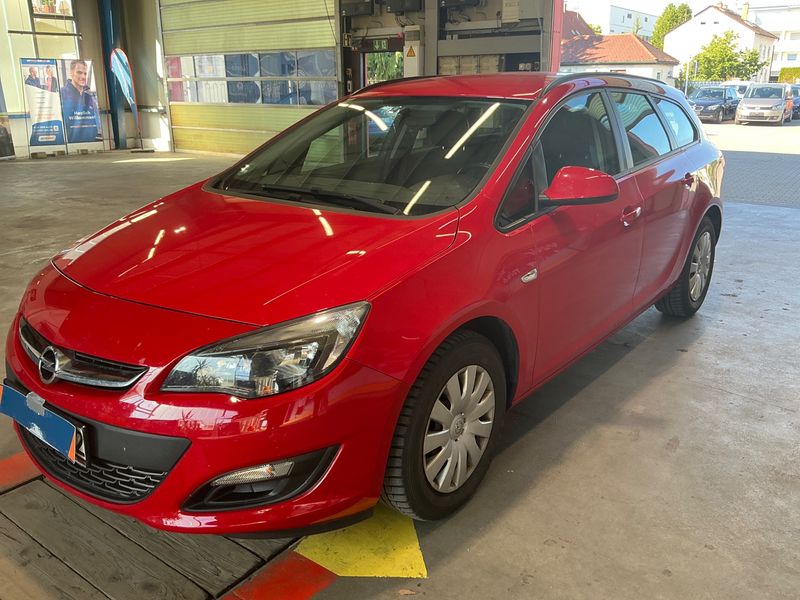 Opel Astra 1.4 Turbo — 1/8