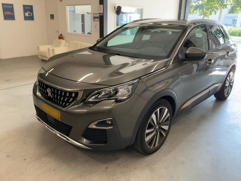Peugeot 3008 1.2 PureTech — 1/8