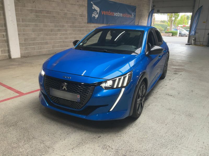 Peugeot 208 1.2 PureTech — 1/8