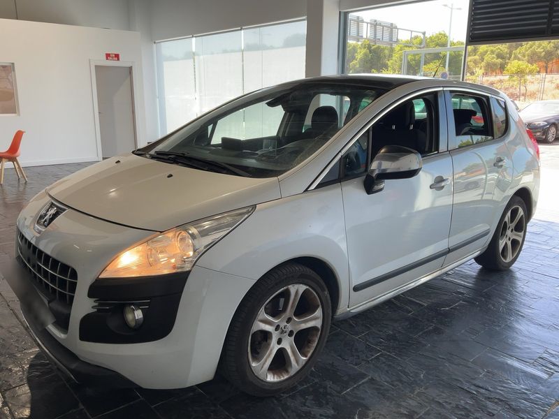 Peugeot 3008 2.0 HDi — 1/8