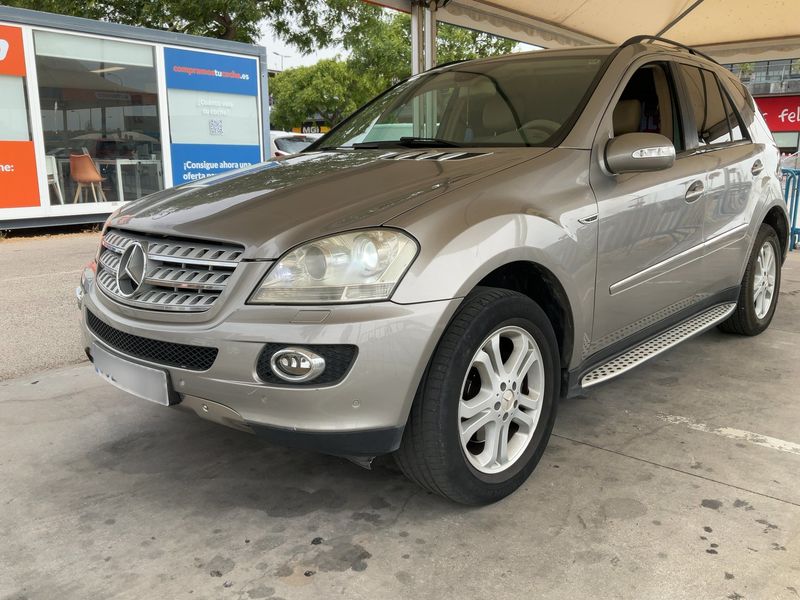 Mercedes-Benz M-Klasse ML 320 CDI — 1/8