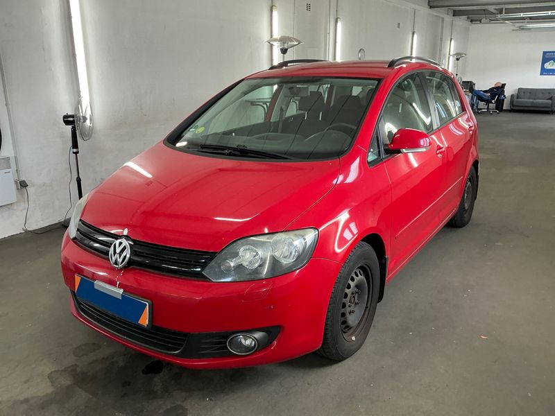 Volkswagen Golf VI Plus 2.0 TDI — фото 1