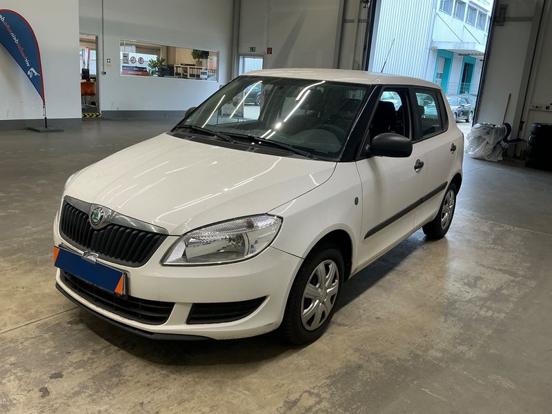 Skoda Fabia 1.2 — 1/8