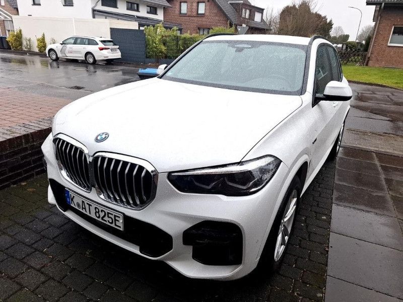 BMW X5 xDrive 45e — 1/8