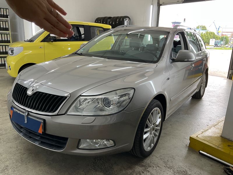 Skoda Octavia 1.8 TSI — 1/8
