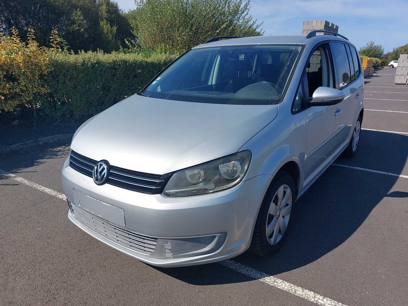 Volkswagen Touran 1.6 TDI — фото 1