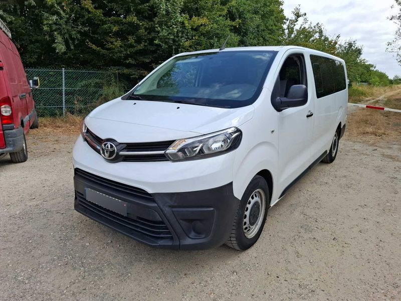 Toyota ProAce Verso 1.5 D-4D — фото 1