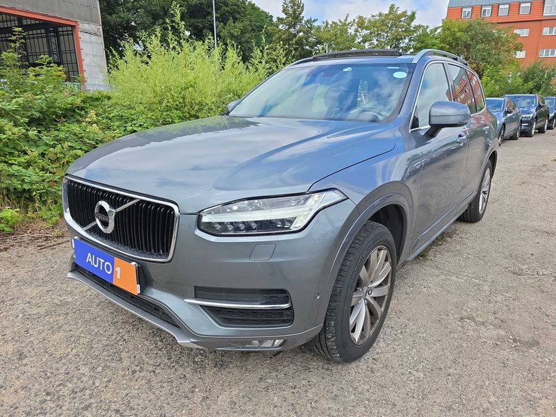 Volvo XC90 2.0 D5 — 1/8