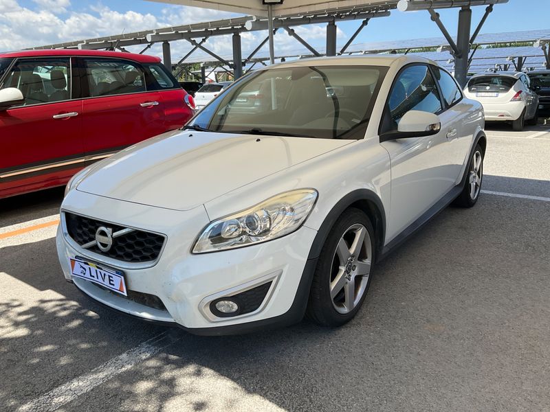 Volvo C30 1.6 D2 — фото 1