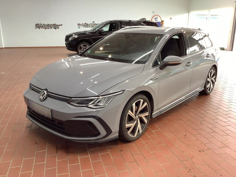 Volkswagen Golf VIII 1.5 TSI ACT — 1/8