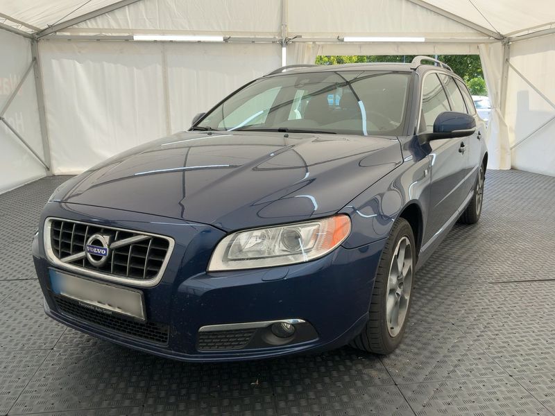 Volvo V70 2.0 D4 — 1/8