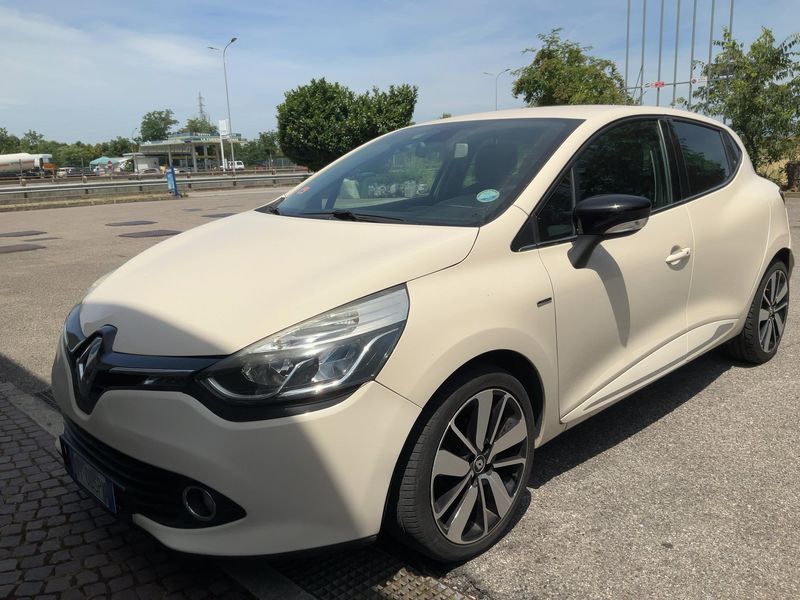 Renault Clio 1.2 TCe Energy — 1/8
