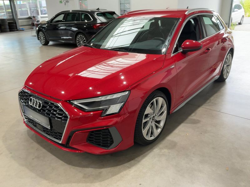 Audi A3 Sportback 35 TFSI Mild-Hybrid — 1/8