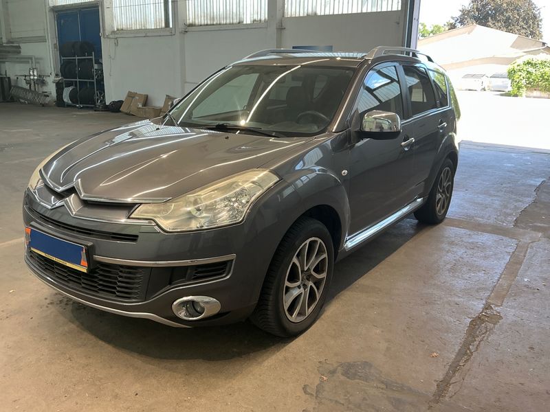 Citroen C-Crosser 2.2 HDi — 1/8
