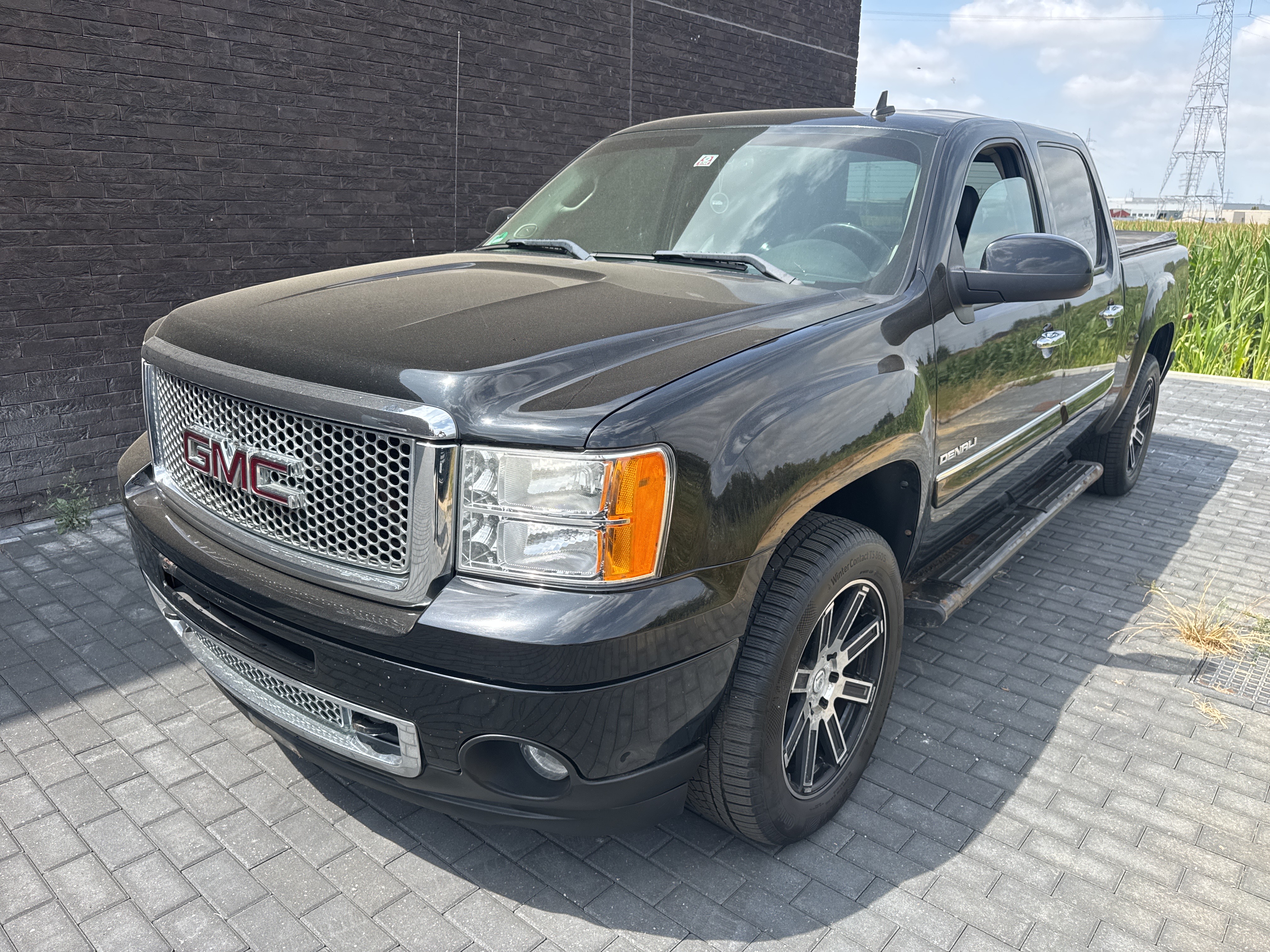 Dodge Ram 1500 5.7 V8 — 1/8