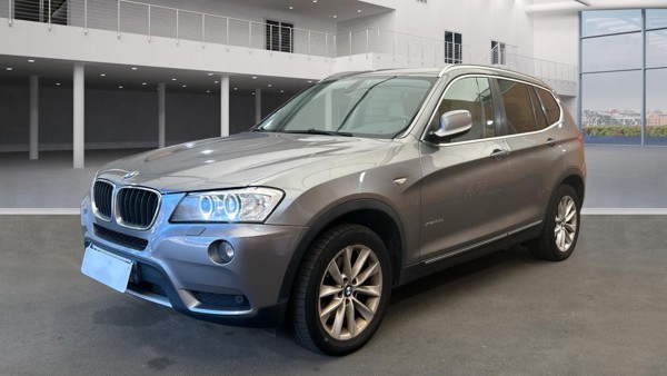 BMW X3 Luxe Steptronic A — 1/8