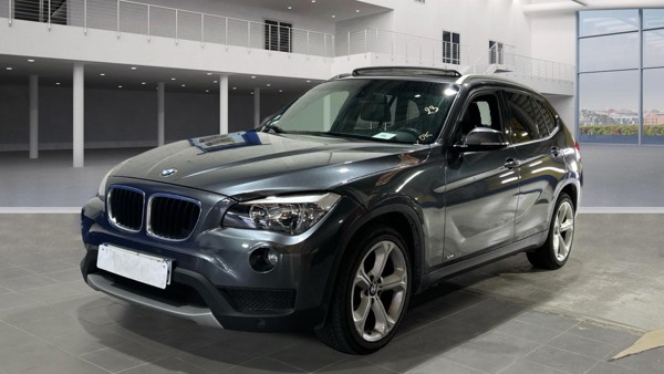 BMW X1 Lounge Plus A — 1/8