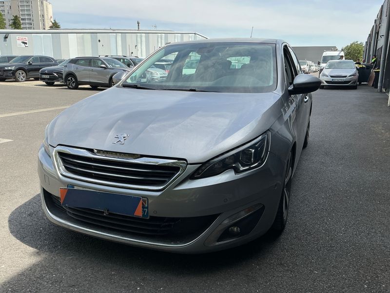 Peugeot 308 1.6 THP — 1/8
