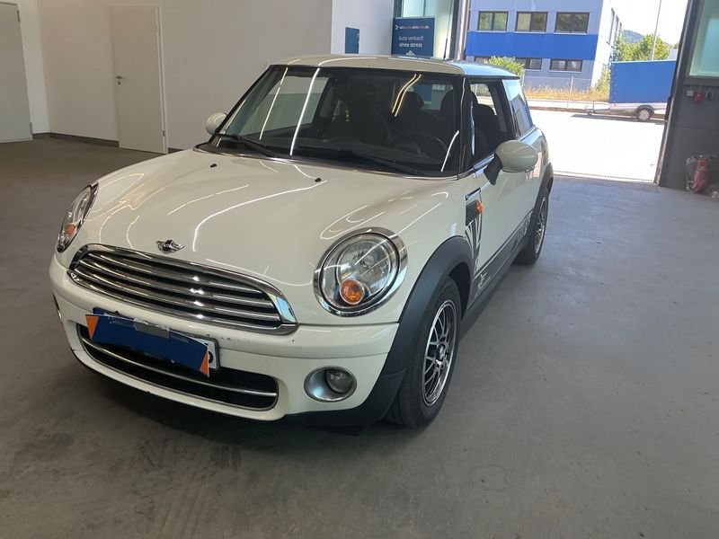 MINI MINI Cooper D — 1/8