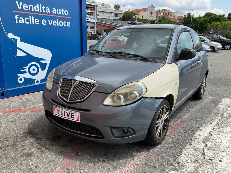 Lancia Ypsilon 1.3 JTD — фото 1