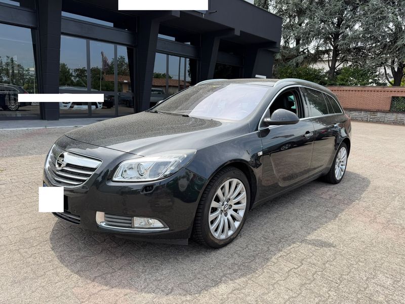 Opel Insignia Sports Tourer 2.0 Turbo — 1/8
