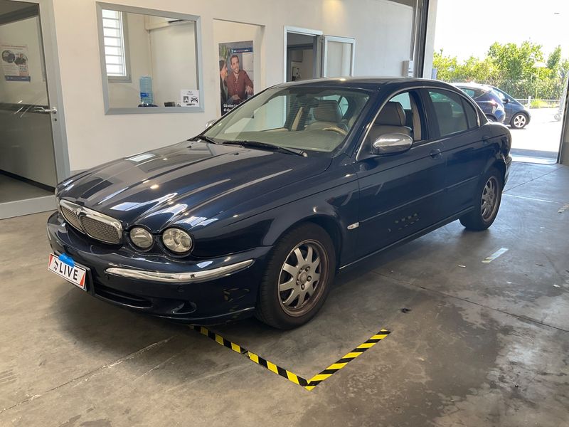 Jaguar X-TYPE 2.2 D — 1/8