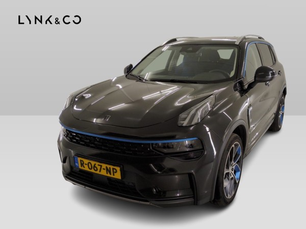 Lynk & co 01 — 1/8