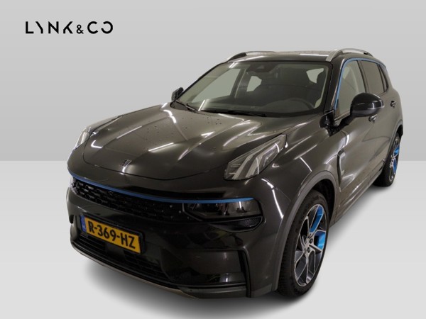 Lynk & co 01 — 1/8