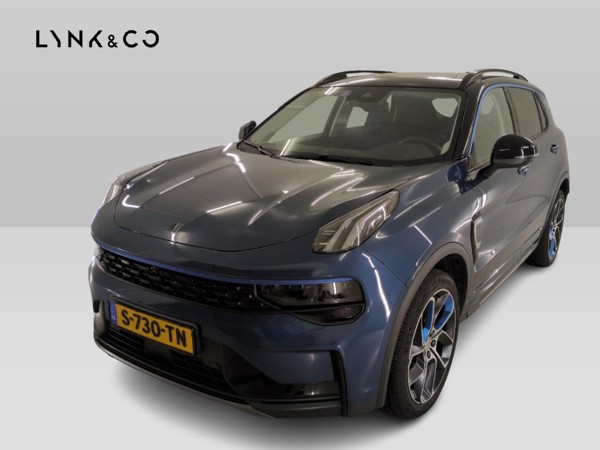Lynk & co 01 — 1/8