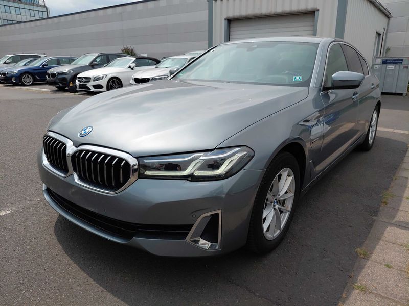 BMW 5er 530e — 1/8