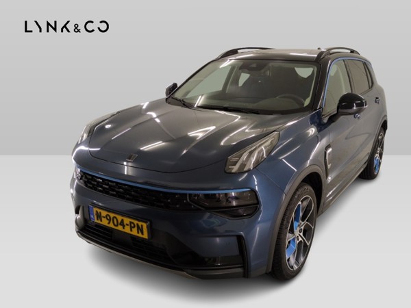 Lynk & co 01 — 1/8
