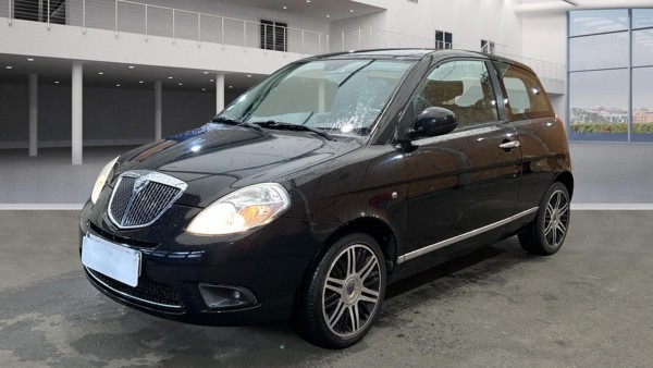 Lancia Ypsilon ELLE — 1/8