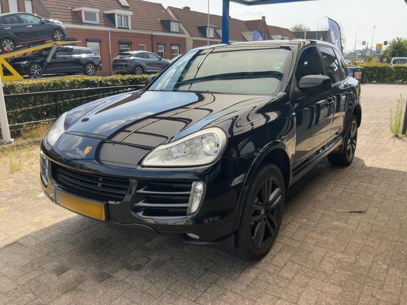Porsche Cayenne S — 1/8