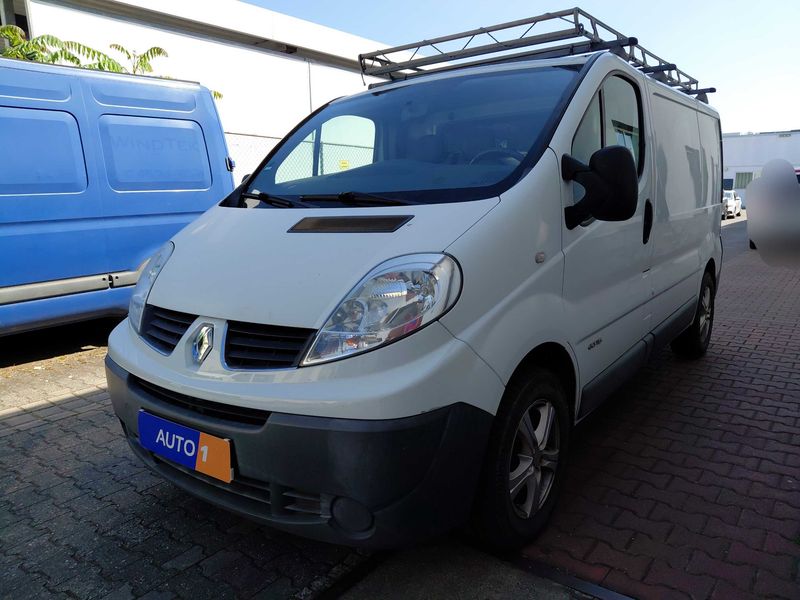 Renault Trafic 2.0 dCi — 1/8