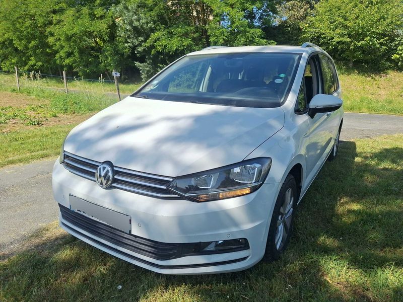 Volkswagen Touran 1.6 TDI — фото 1