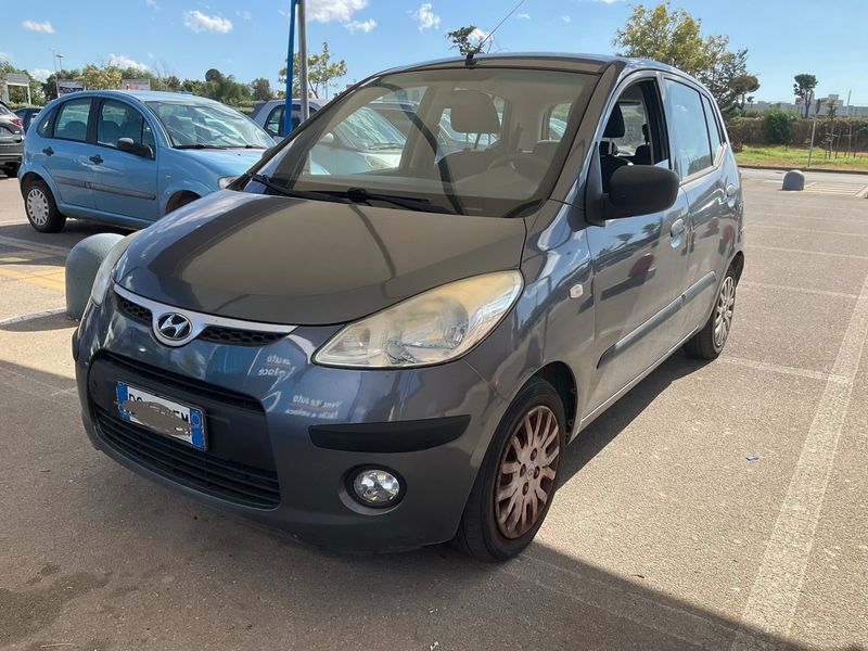 Hyundai i10 1.1 — 1/8