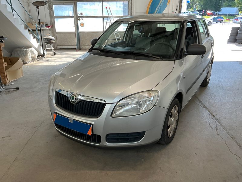 Skoda Fabia 1.2 — 1/8