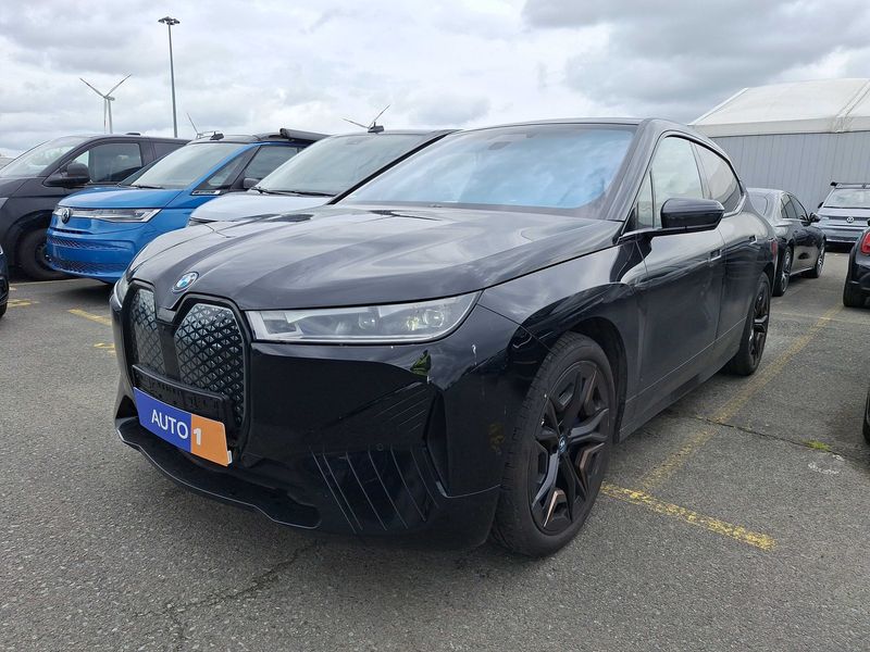 BMW iX iX 40 — 1/8