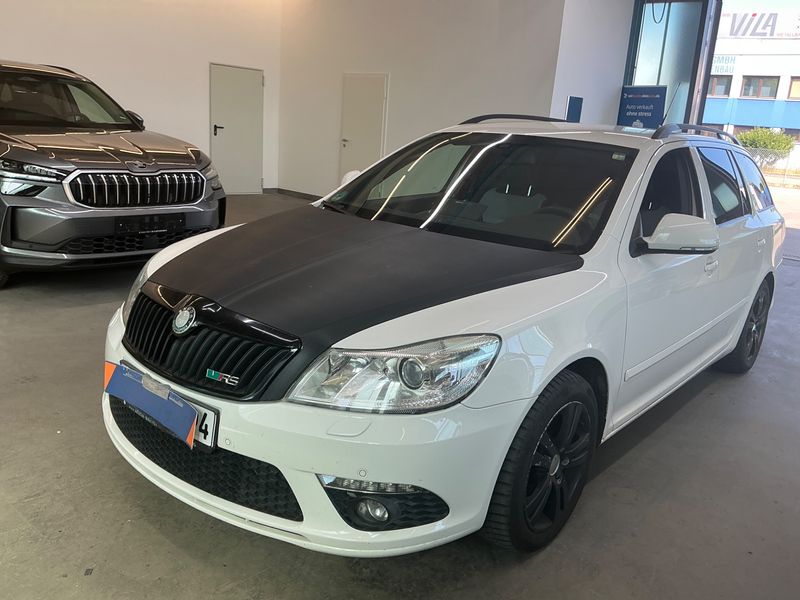 Skoda Octavia 2.0 TDI — 1/8