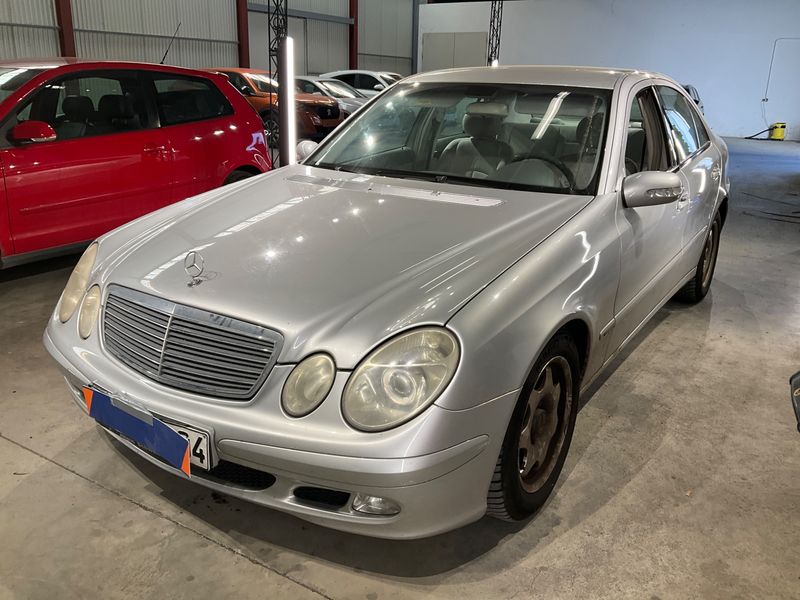 Mercedes-Benz E-Klasse E 200 Kompressor — 1/8